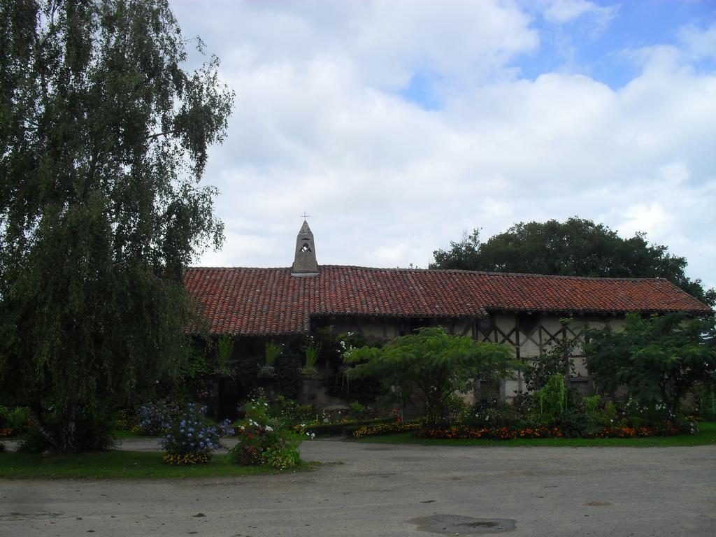 Ferme De Montalibord Villa Vescours Exterior photo